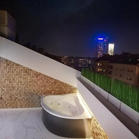Premium Apartment *